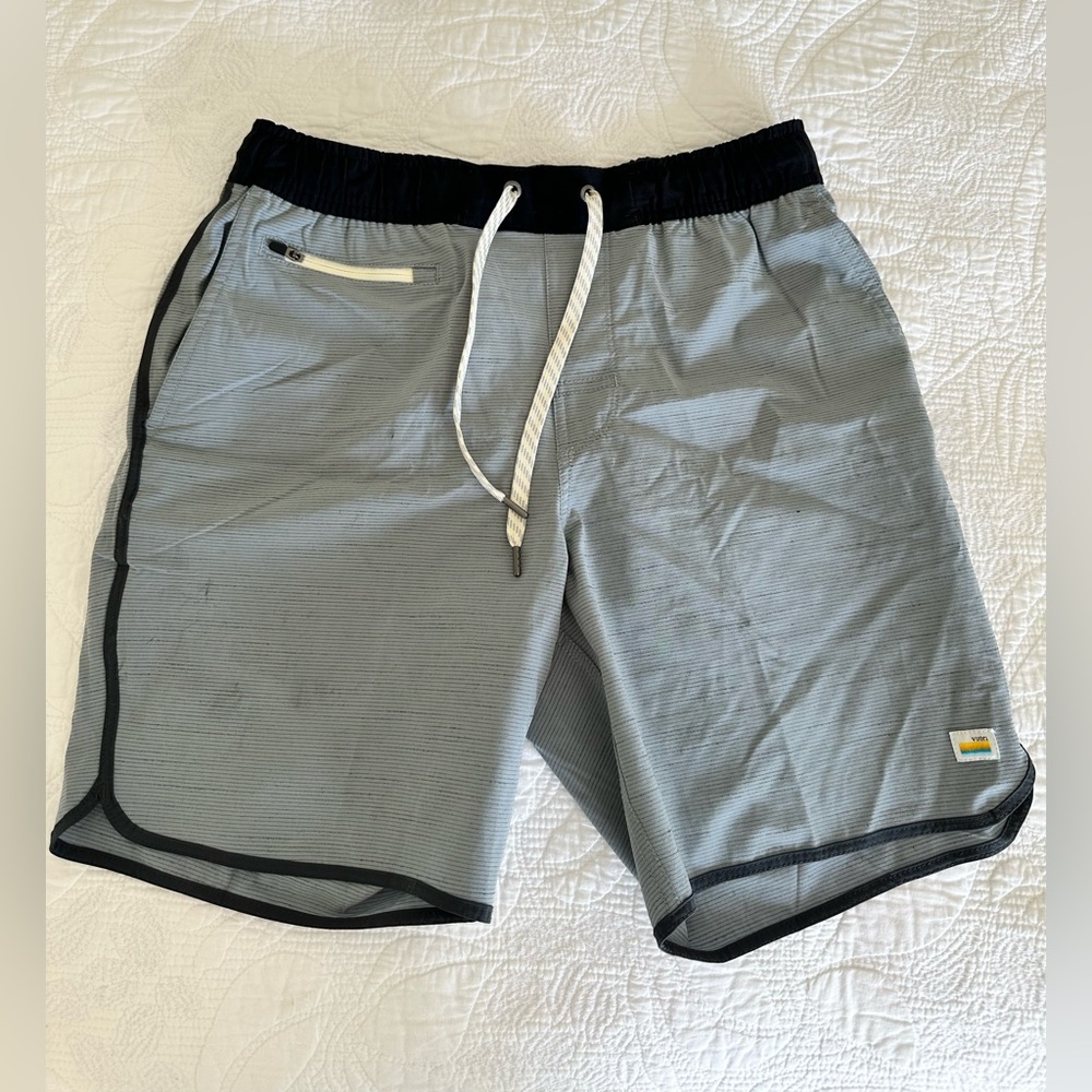 Vuori Shorts